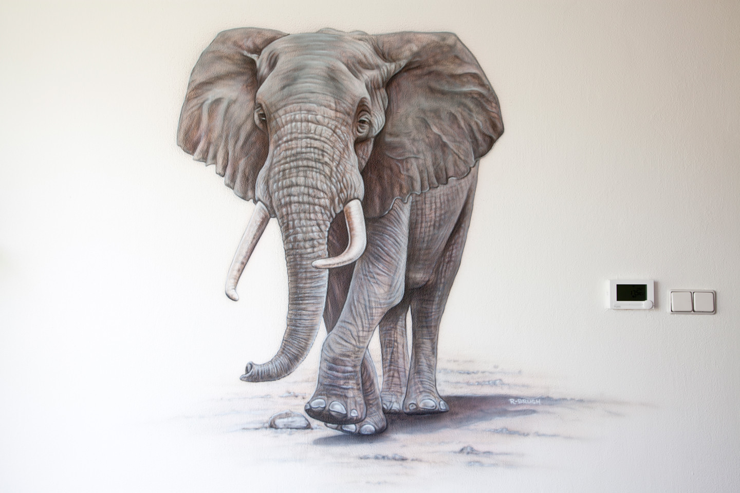 Exclusieve luxury Olifant airbrush muurschildering in woonkamer modern design schildering