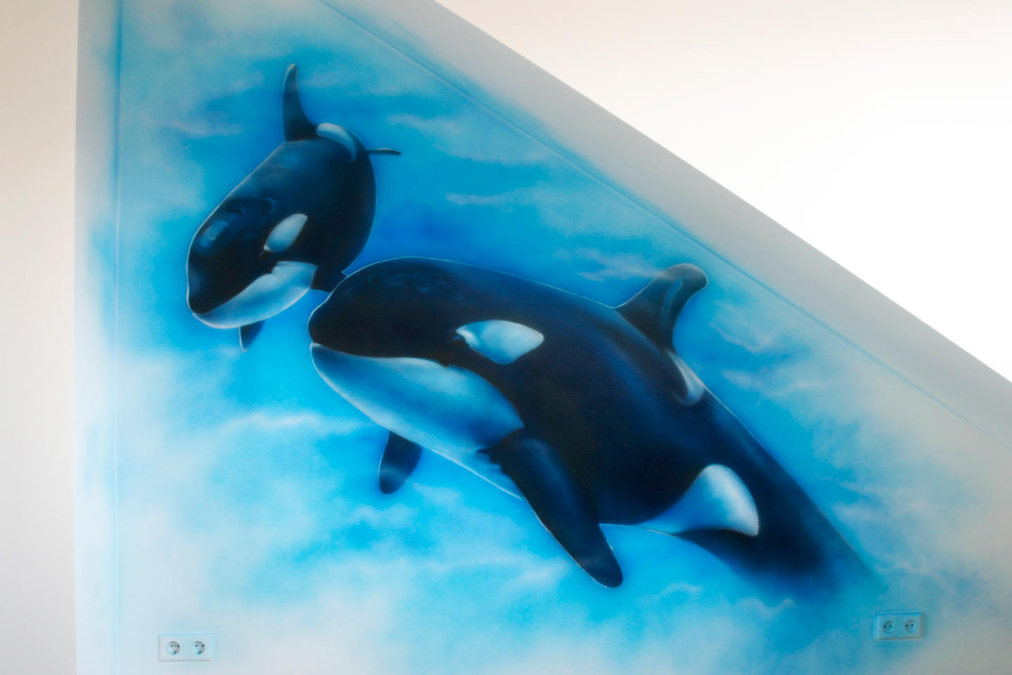 Orka onderwater muurschildering in kinderkamer op zolder