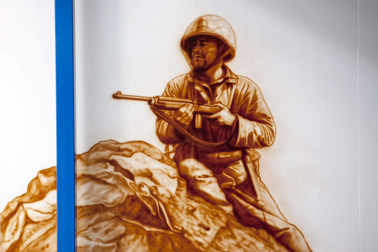 Showroom muurschildering van WOII soldaat in sepia