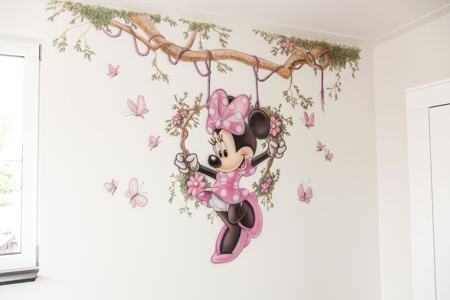 airbrush Minnie Mouse schommel tak
