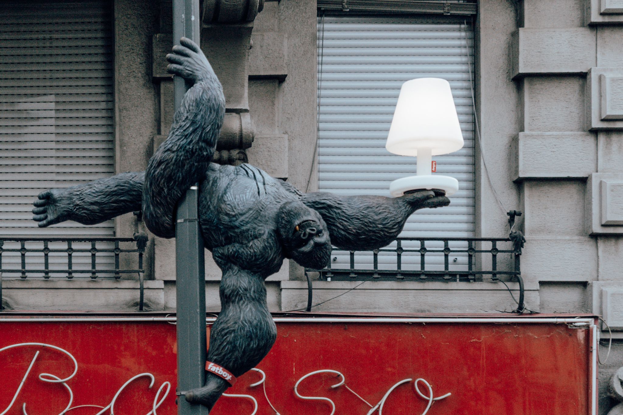 King Kong voor Bar Basso in Milaan